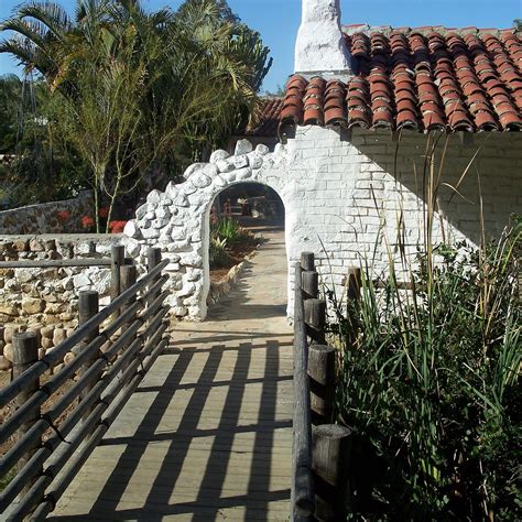 leo carrillo ranch history.